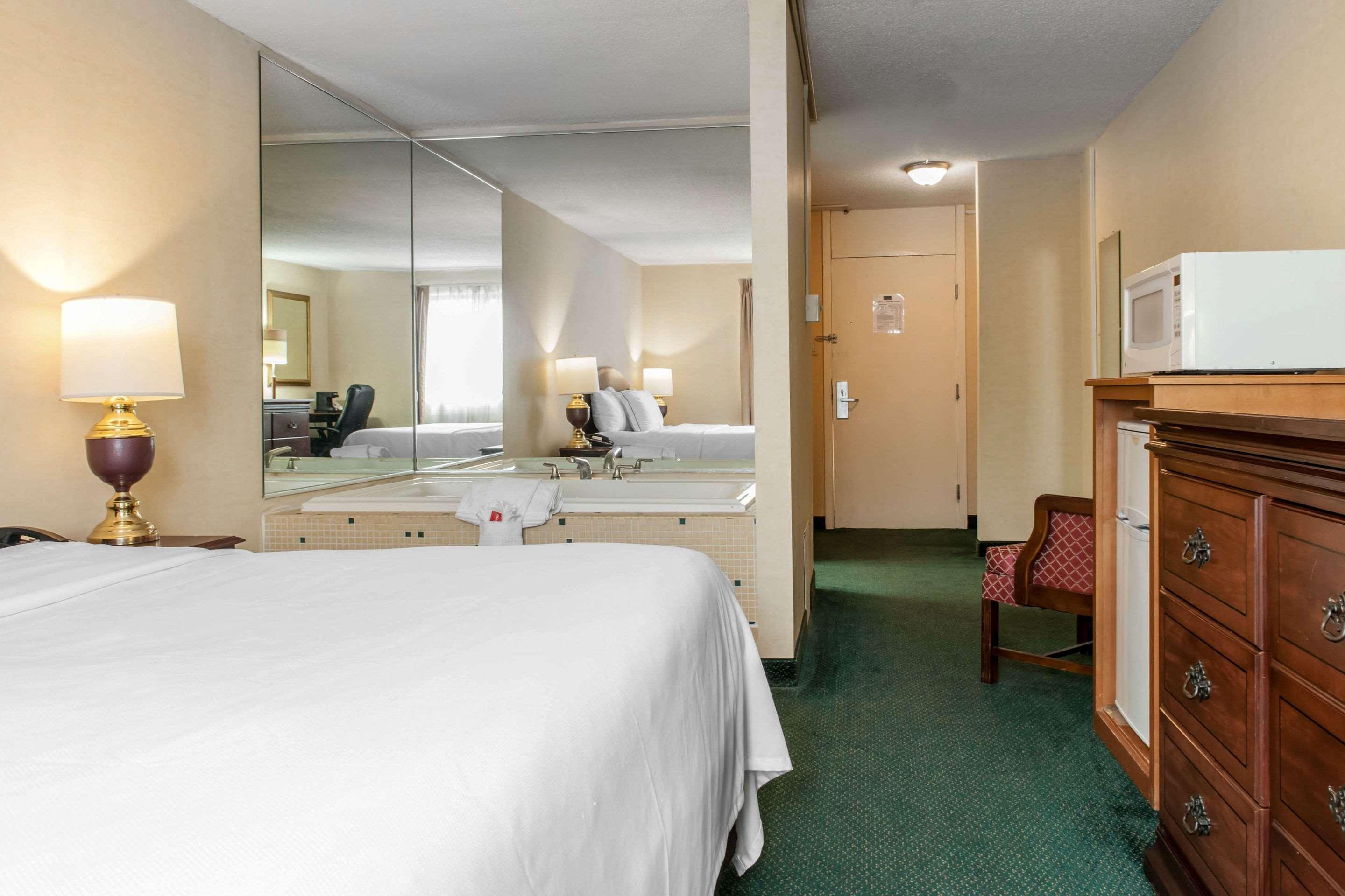 Days Inn And Suites By Wyndham Hammond, In Kültér fotó